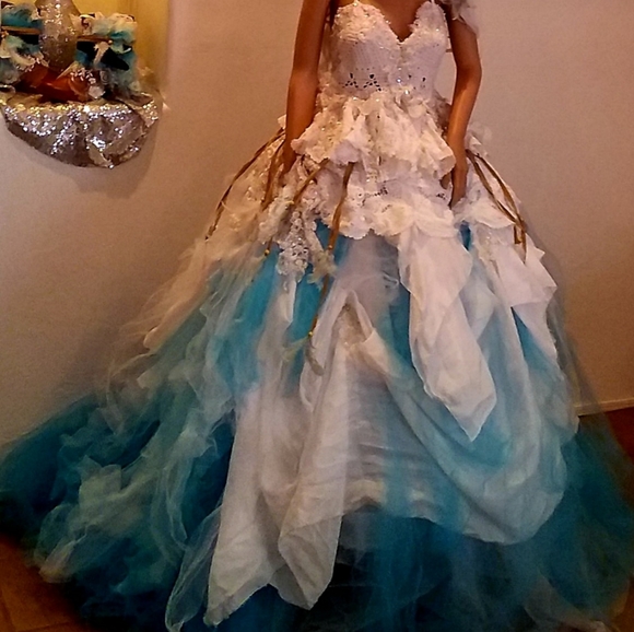 CHEROKEE Turquoise/White Boho Wedding Ballgown Se - Picture 10 of 13